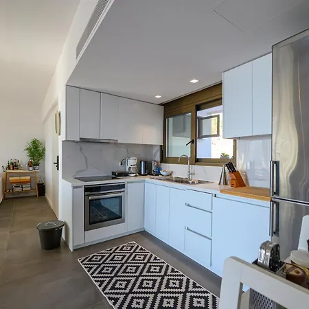 5 Meters From The * Chrani