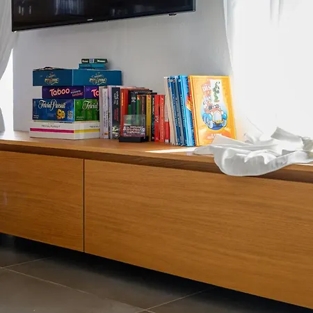 5 Meters From The * Chrani