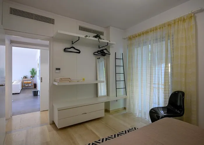 5 Meters From The בית נופש