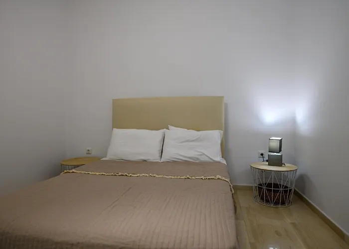 5 Meters From The * חראני