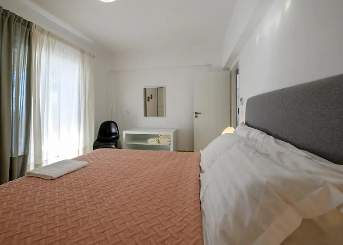 5 Meters From The * חראני